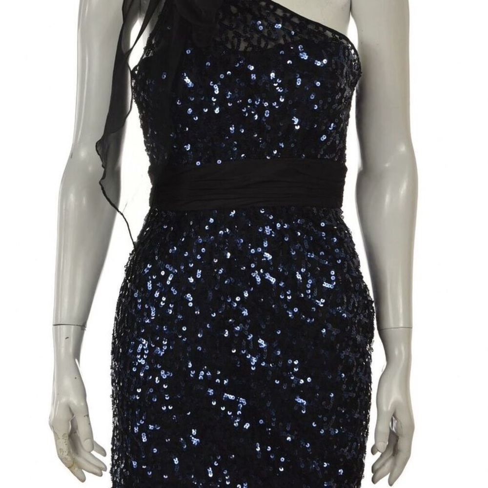 Elegant Black Sequin One-Shoulder Dress